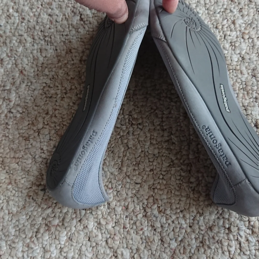 Patagonia Maha gray Breathe Black Nubuck Leather Ballet Flats size 7